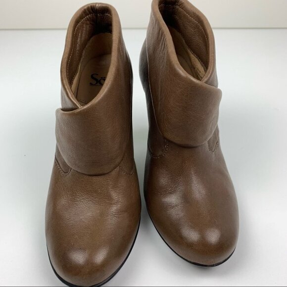 Söfft Tan Leather Heeled Bootie size 7 - Picture 2 of 9
